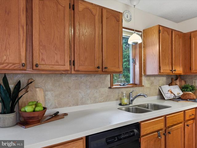 13374 COVE LANDING RD, Bishopville, MD 21813