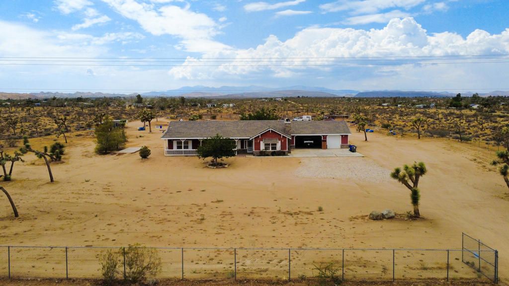 Image 1 of property listing at 4224 Yucca Mesa Road, Yucca Valley, CA 92284