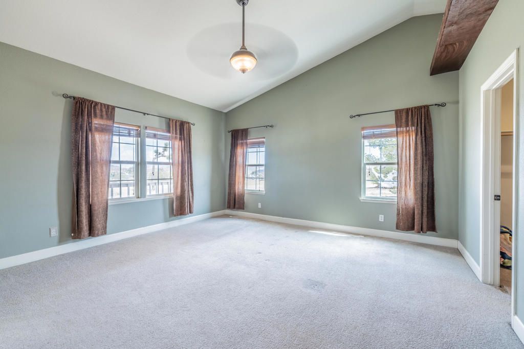 Image 15 of property listing at 4224 Yucca Mesa Road, Yucca Valley, CA 92284