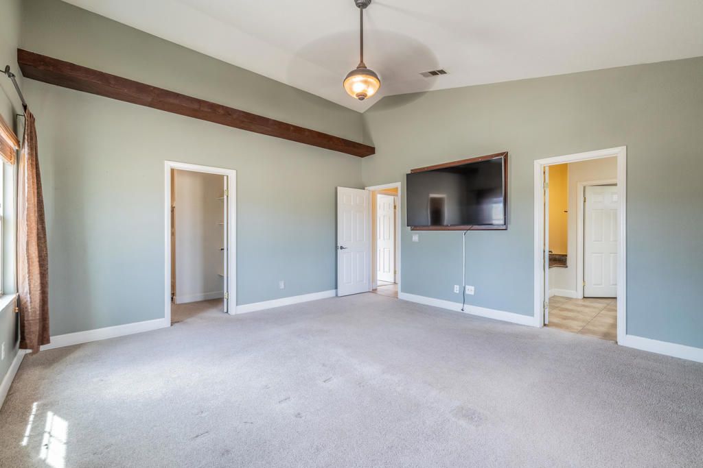 Image 16 of property listing at 4224 Yucca Mesa Road, Yucca Valley, CA 92284