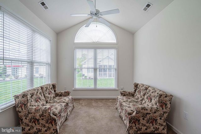 6706 FEDERAL DR, Bethlehem, PA 18017