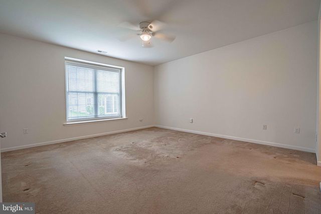 6706 FEDERAL DR, Bethlehem, PA 18017