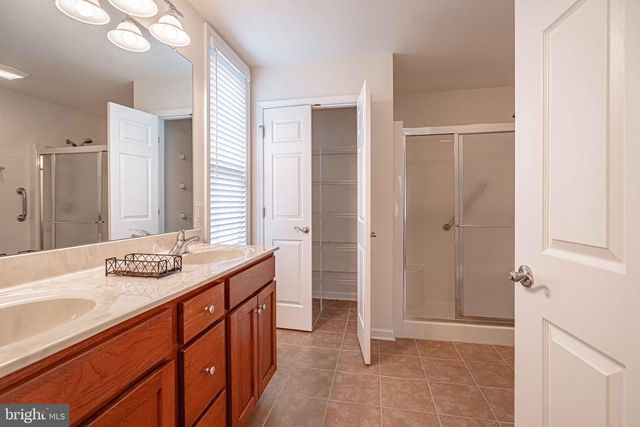 6706 FEDERAL DR, Bethlehem, PA 18017