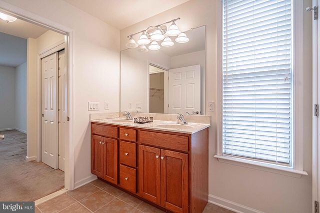 6706 FEDERAL DR, Bethlehem, PA 18017