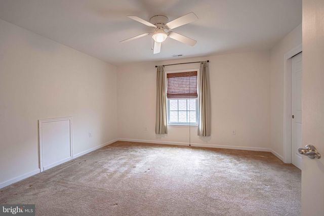 6706 FEDERAL DR, Bethlehem, PA 18017