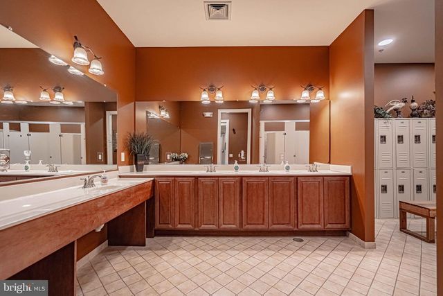 6706 FEDERAL DR, Bethlehem, PA 18017