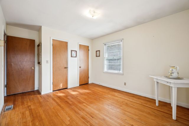 404 Van Hook Dr, Ashland City, TN 37015