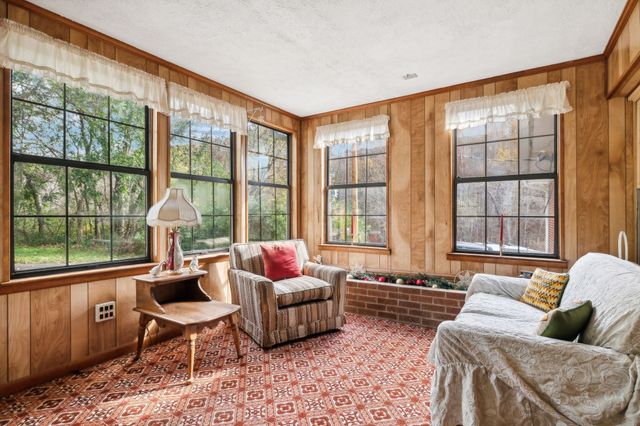 404 Van Hook Dr, Ashland City, TN 37015