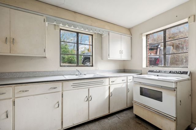 404 Van Hook Dr, Ashland City, TN 37015