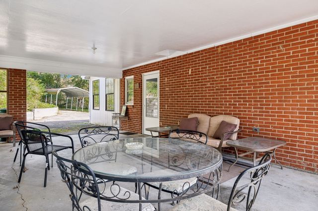 404 Van Hook Dr, Ashland City, TN 37015