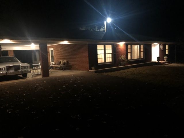 404 Van Hook Dr, Ashland City, TN 37015