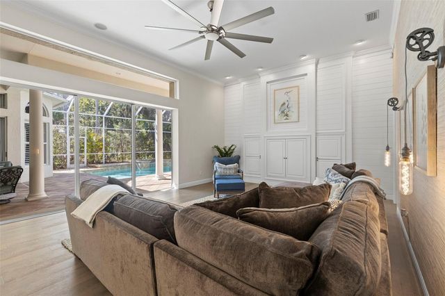 5048 WESLEY DRIVE, Tampa, FL 33647