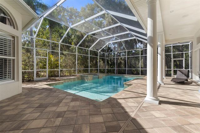 5048 WESLEY DRIVE, Tampa, FL 33647