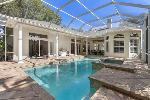 5048 WESLEY DRIVE, Tampa, FL 33647