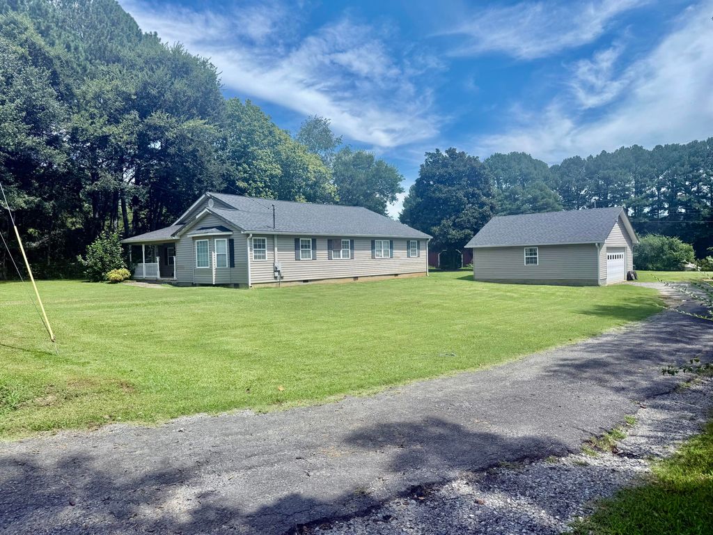 585 Greeson Street, Summerville, GA 30747