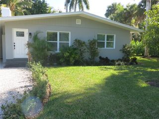 1315 Sandpiper ST, Naples, FL 34102