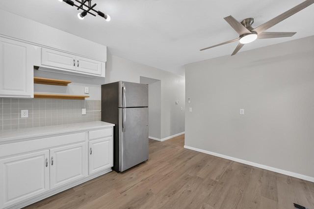 1121 Debra Lane, Madison, WI 53704