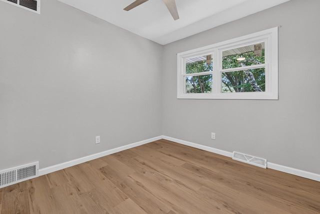 1121 Debra Lane, Madison, WI 53704