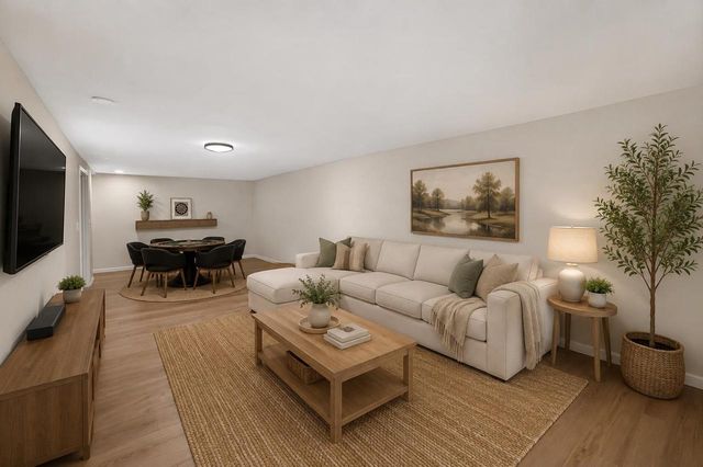 1121 Debra Lane, Madison, WI 53704