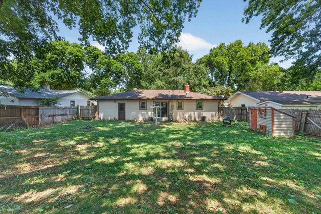 1121 Debra Lane, Madison, WI 53704