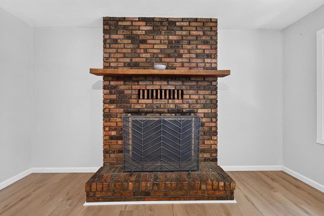 1121 Debra Lane, Madison, WI 53704