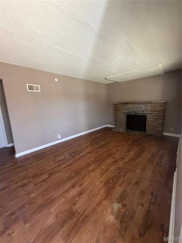 6929 Roland Boulevard, St Louis, MO 63121