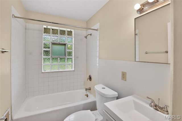 6929 Roland Boulevard, St Louis, MO 63121