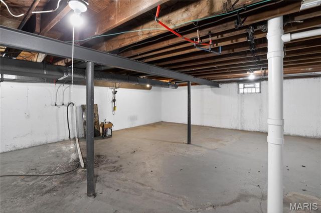 6929 Roland Boulevard, St Louis, MO 63121