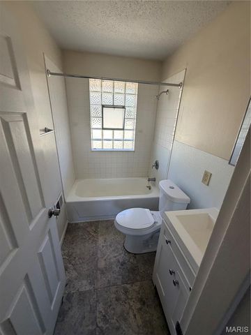6929 Roland Boulevard, St Louis, MO 63121