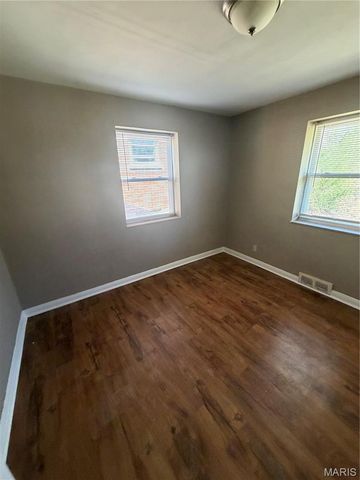 6929 Roland Boulevard, St Louis, MO 63121