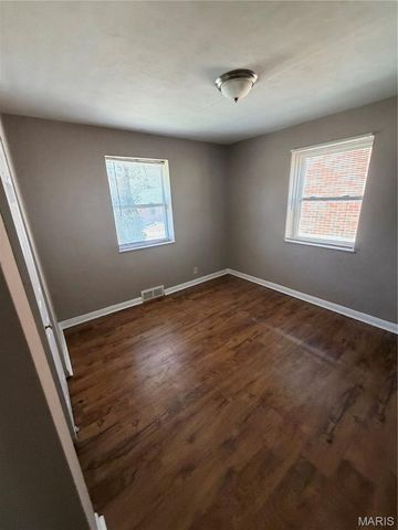 6929 Roland Boulevard, St Louis, MO 63121