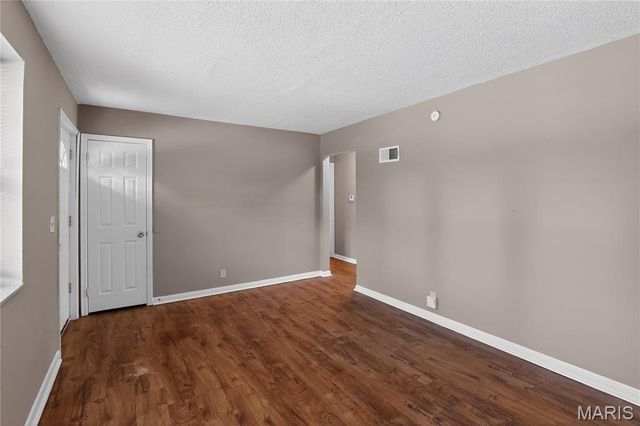 6929 Roland Boulevard, St Louis, MO 63121