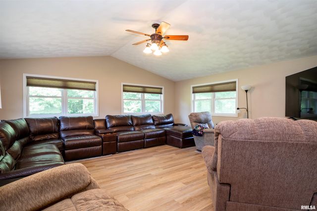 4005 N MARBLEWAY Drive, Peoria, IL 61615