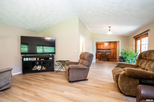 4005 N MARBLEWAY Drive, Peoria, IL 61615