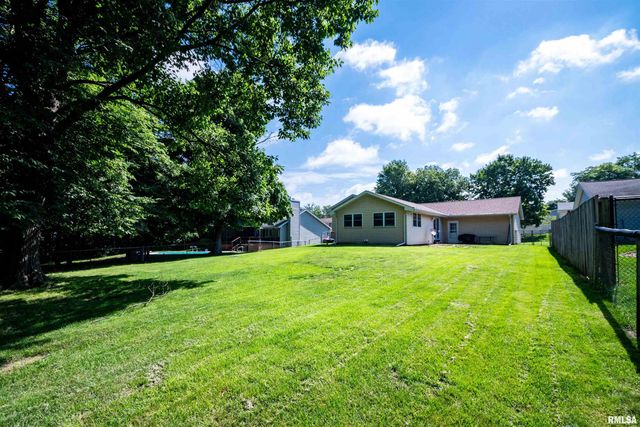 4005 N MARBLEWAY Drive, Peoria, IL 61615