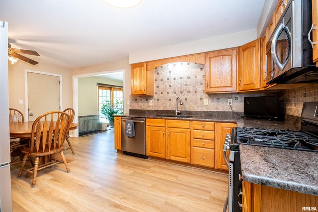 4005 N MARBLEWAY Drive, Peoria, IL 61615