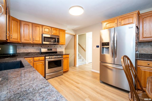 4005 N MARBLEWAY Drive, Peoria, IL 61615
