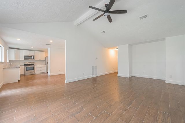 3814 Maplewood Drive, La Porte, TX 77571