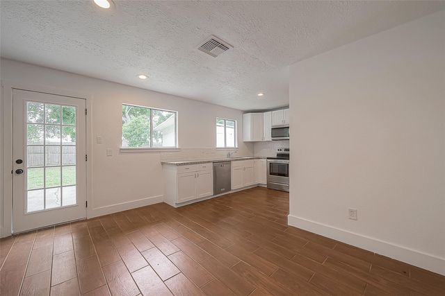 3814 Maplewood Drive, La Porte, TX 77571