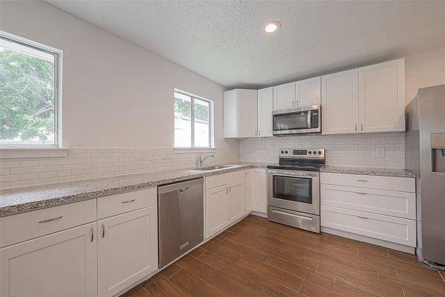 3814 Maplewood Drive, La Porte, TX 77571