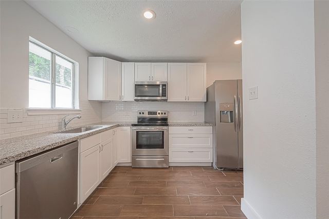 3814 Maplewood Drive, La Porte, TX 77571