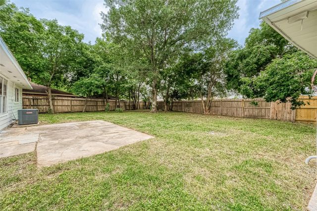 3814 Maplewood Drive, La Porte, TX 77571