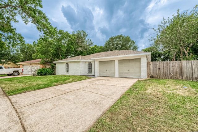 3814 Maplewood Drive, La Porte, TX 77571