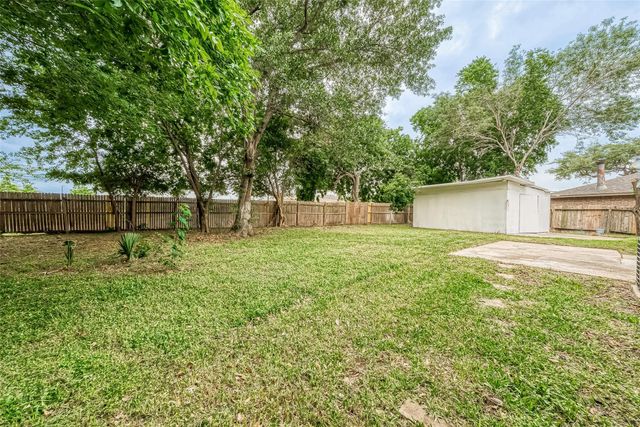 3814 Maplewood Drive, La Porte, TX 77571