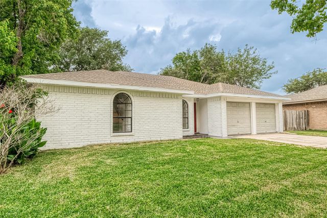3814 Maplewood Drive, La Porte, TX 77571