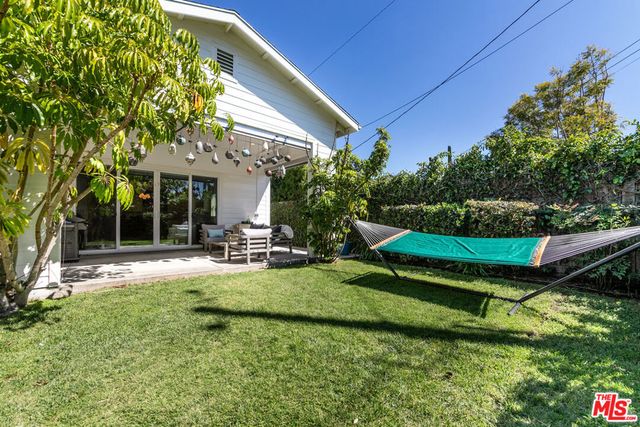 419 S Griffith Park Drive, Burbank, CA 91506