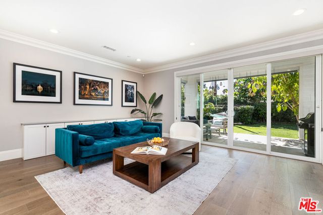 419 S Griffith Park Drive, Burbank, CA 91506