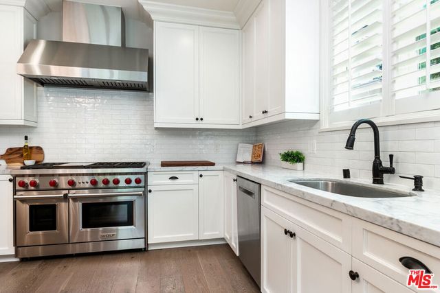 419 S Griffith Park Drive, Burbank, CA 91506