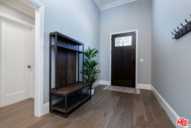 419 S Griffith Park Drive, Burbank, CA 91506