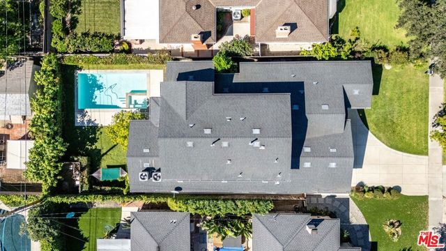 419 S Griffith Park Drive, Burbank, CA 91506